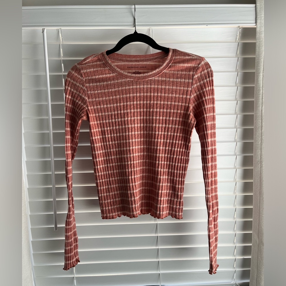 Striped cropped American Eagle shirt